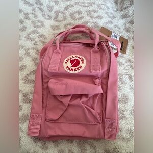 Fjällräven Kånken Mini Sling Shoulder Bag Backpack in Pink